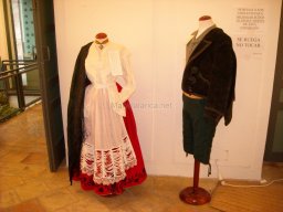 Exposición de indumentaria y costumbres 2009